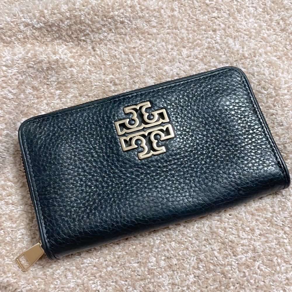 Tory Burch Britten Wallet